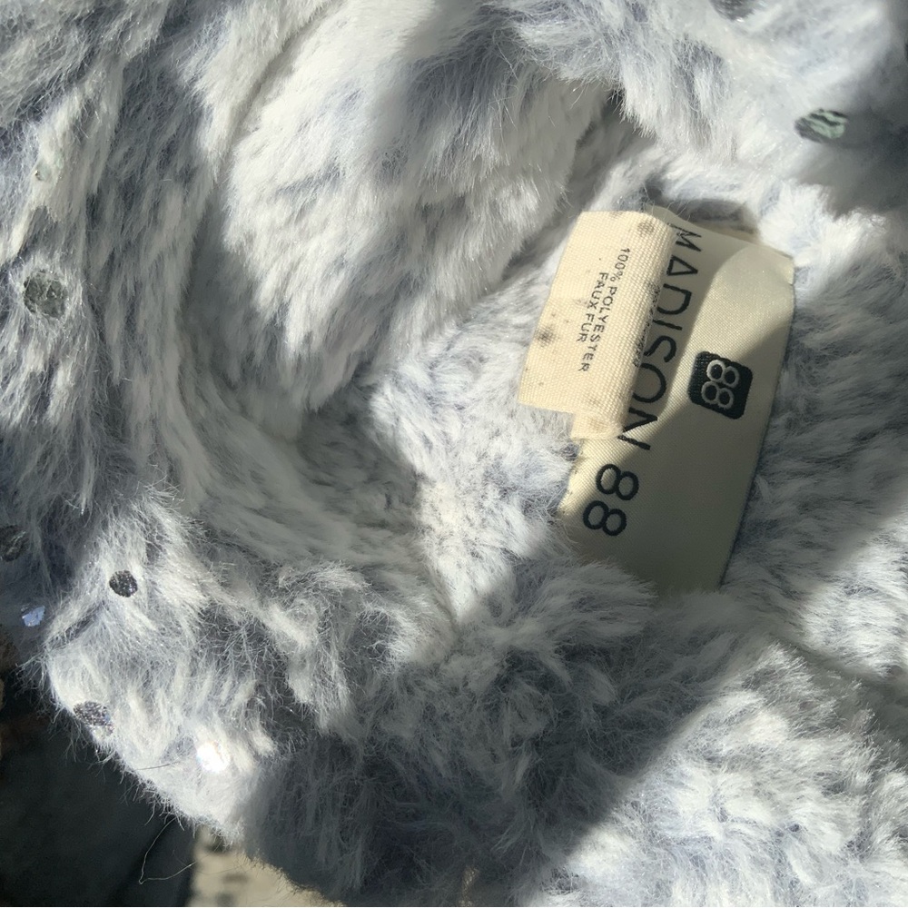 Fur cowl - Picture 2 of 4